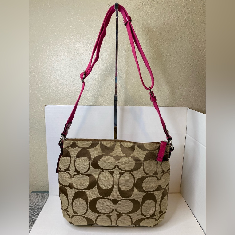 Coach Daisy Signature File bag - Picture 2 of 13